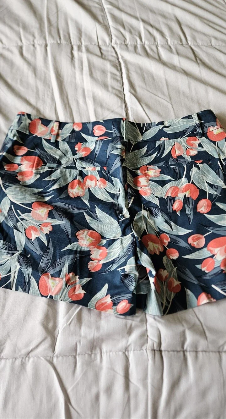 Ann Taylor Factory Tropical Floral Chino Shorts  - Size 12
